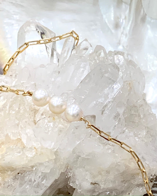 Ella pearl bracelet, pearl bracelet gold, 14k gold fill bracelet on crystal